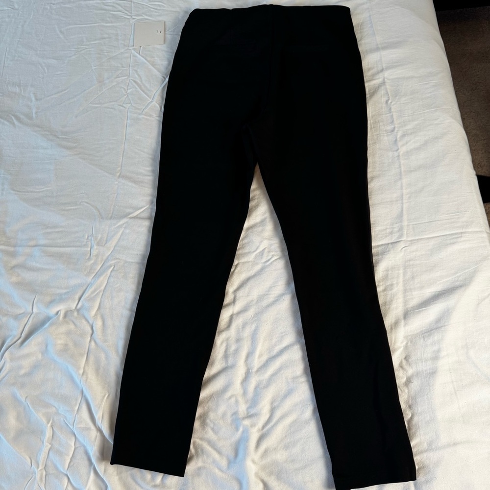 Ellen Tracy Black Faux Leather Pants